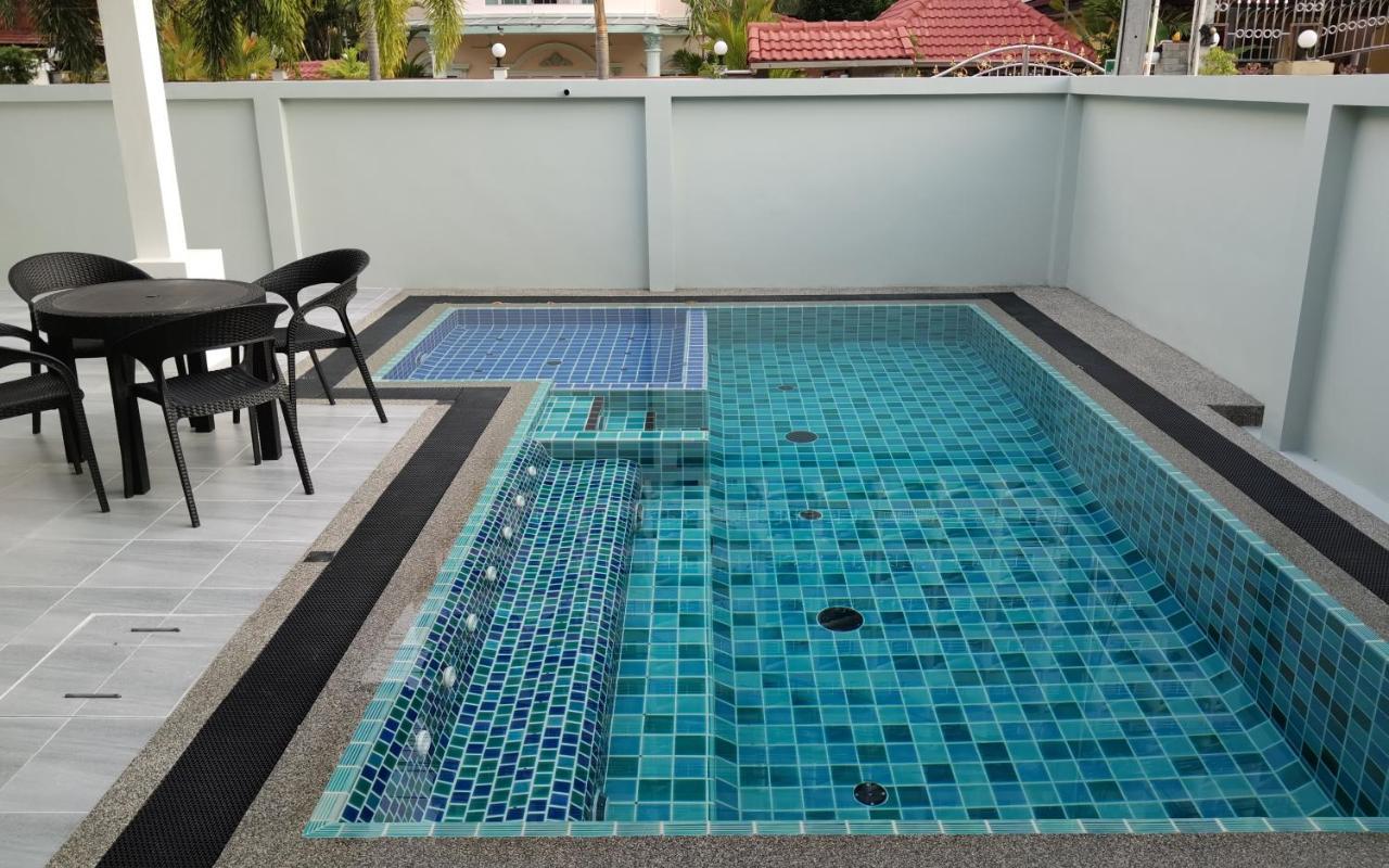 Private Pool Villa With Jacuzzi At Royal Park Village - Walk To The Beach - 6 People - Max 3 Males (Adults Only) Джомтиен Бийч Екстериор снимка