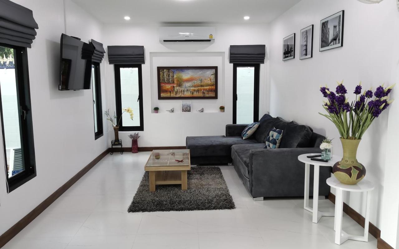 Private Pool Villa With Jacuzzi At Royal Park Village - Walk To The Beach - 6 People - Max 3 Males (Adults Only) Джомтиен Бийч Екстериор снимка