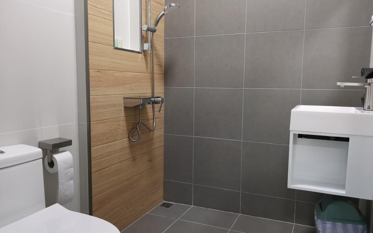 Private Pool Villa With Jacuzzi At Royal Park Village - Walk To The Beach - 6 People - Max 3 Males (Adults Only) Джомтиен Бийч Екстериор снимка