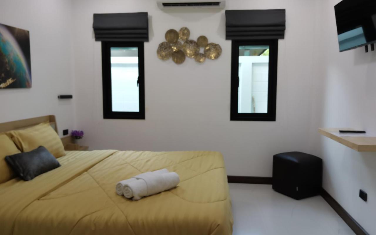 Private Pool Villa With Jacuzzi At Royal Park Village - Walk To The Beach - 6 People - Max 3 Males (Adults Only) Джомтиен Бийч Екстериор снимка