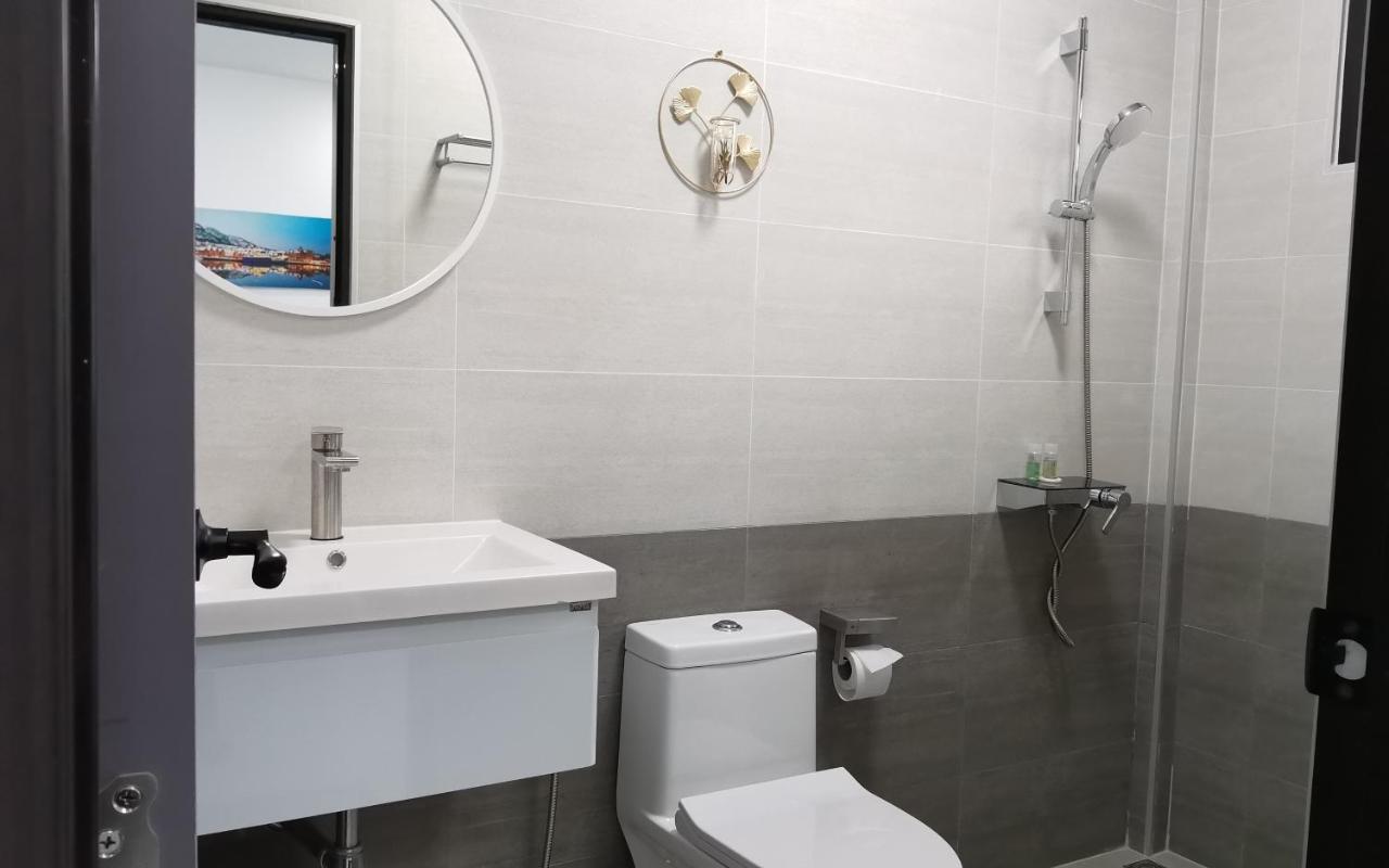 Private Pool Villa With Jacuzzi At Royal Park Village - Walk To The Beach - 6 People - Max 3 Males (Adults Only) Джомтиен Бийч Екстериор снимка