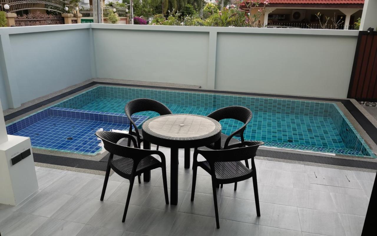 Private Pool Villa With Jacuzzi At Royal Park Village - Walk To The Beach - 6 People - Max 3 Males (Adults Only) Джомтиен Бийч Екстериор снимка